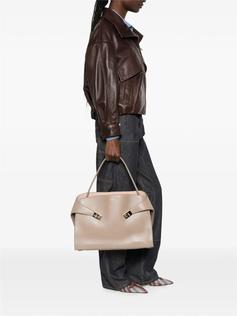 Hug soft bicolor shoulder bag (l)-FERRAGAMO-Verso