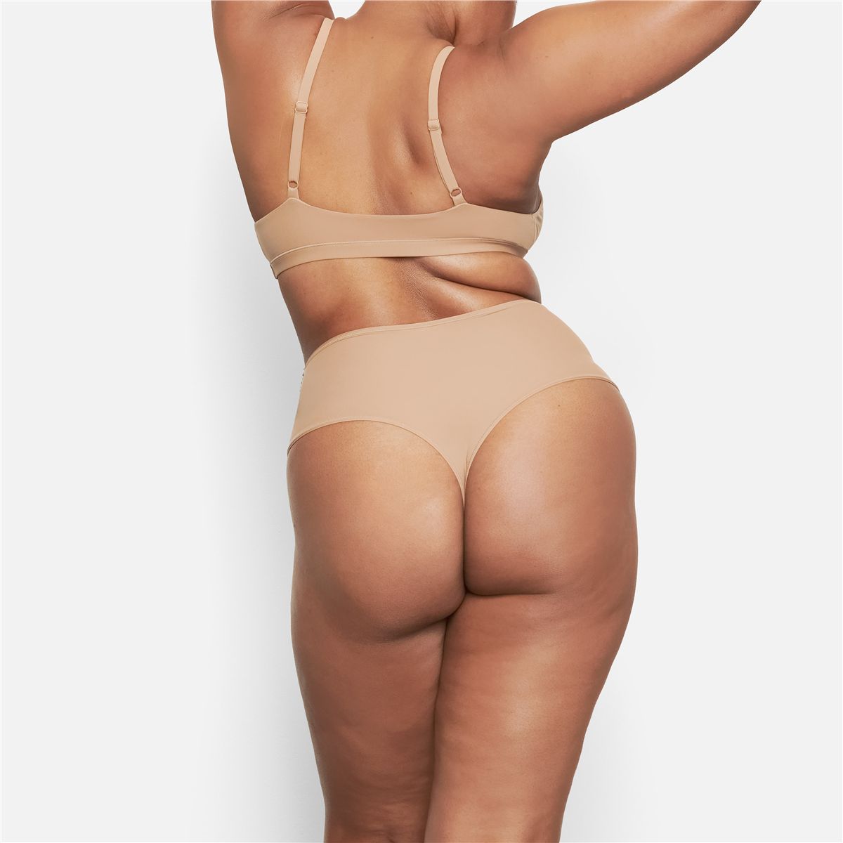 Fits Everybody High-Waisted Thong-SKIMS-Verso