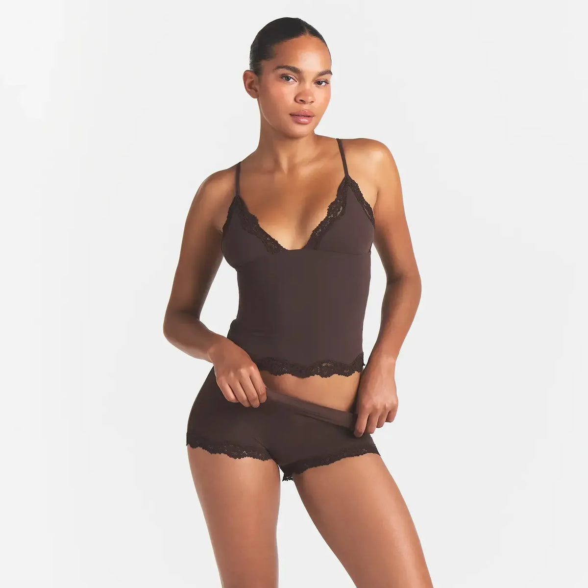 Fits Everybody Lace Cami and Boyshort Set-SKIMS-Verso