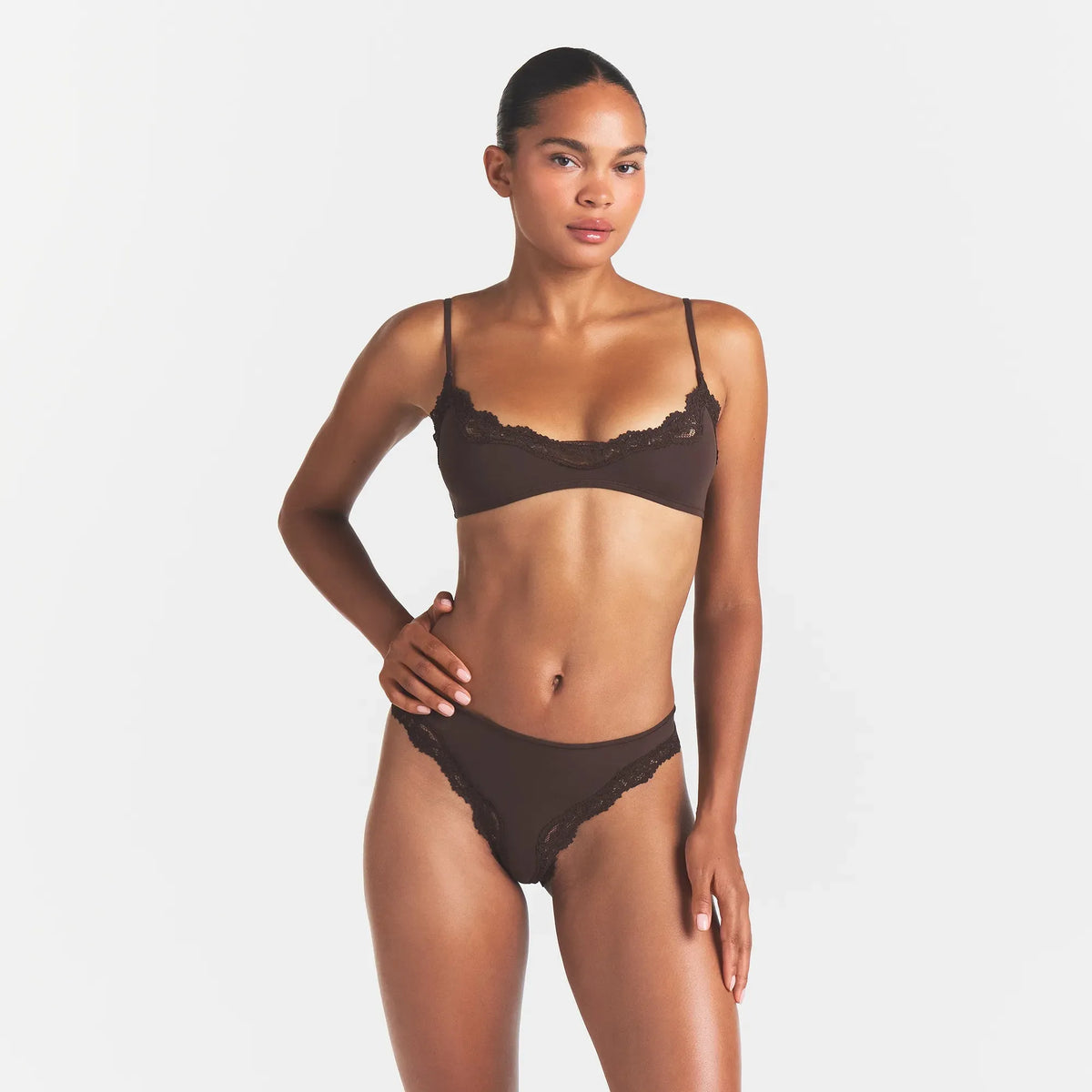 Fits Everybody Lace Scoop Bralette-SKIMS-Verso