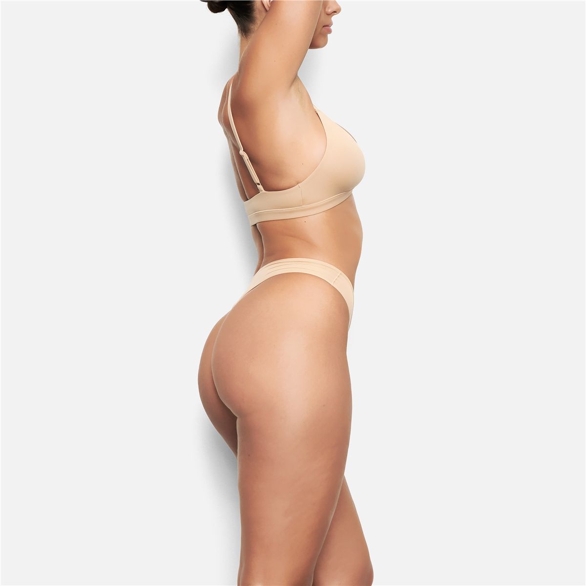 Fits Everybody Triangle Bralette-SKIMS-Verso