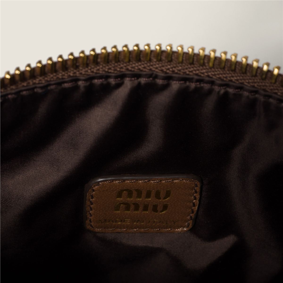 Gabardine pouch-MIU MIU-Verso