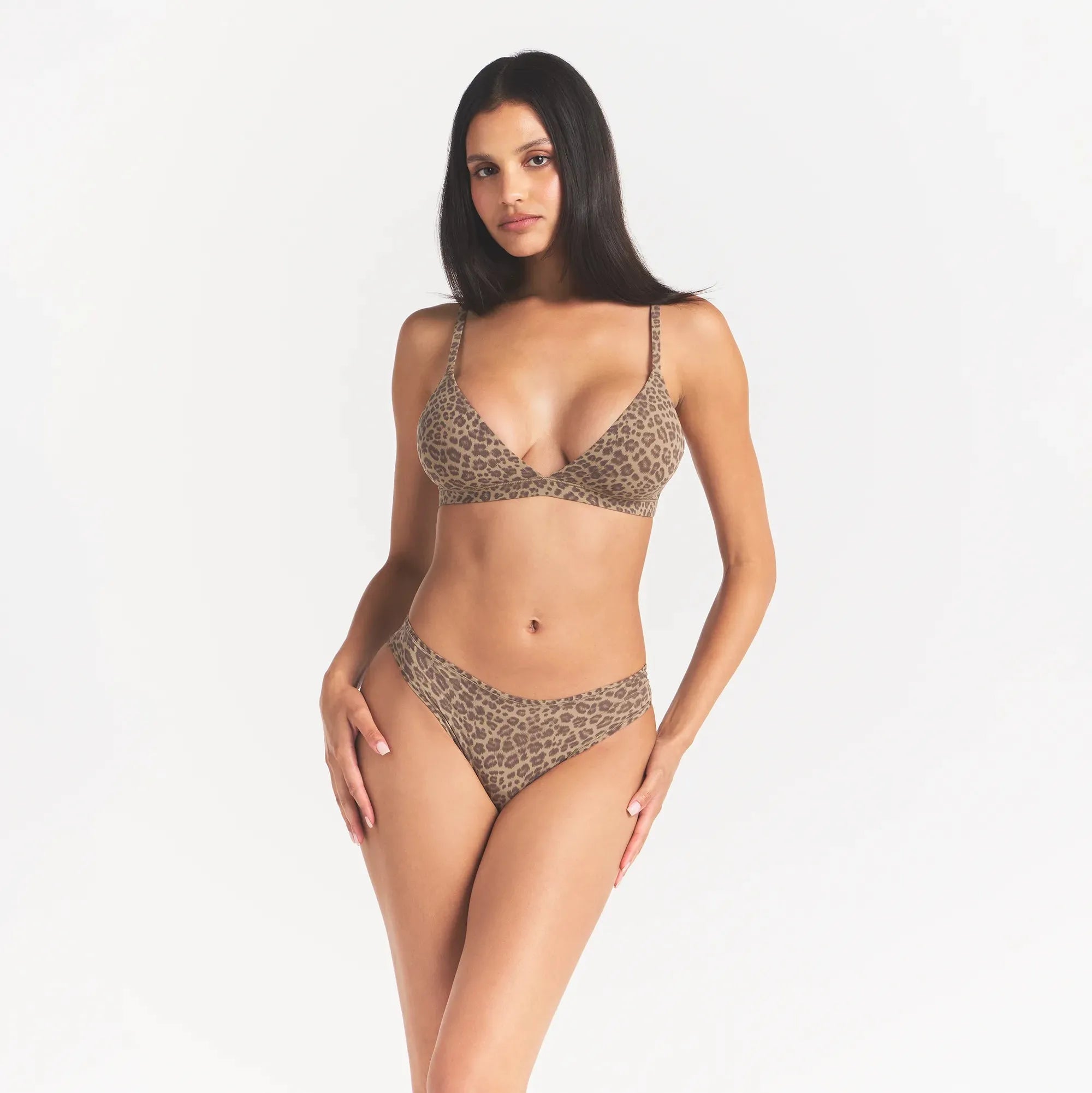 Fits everybody cheeky brief-SKIMS-Verso