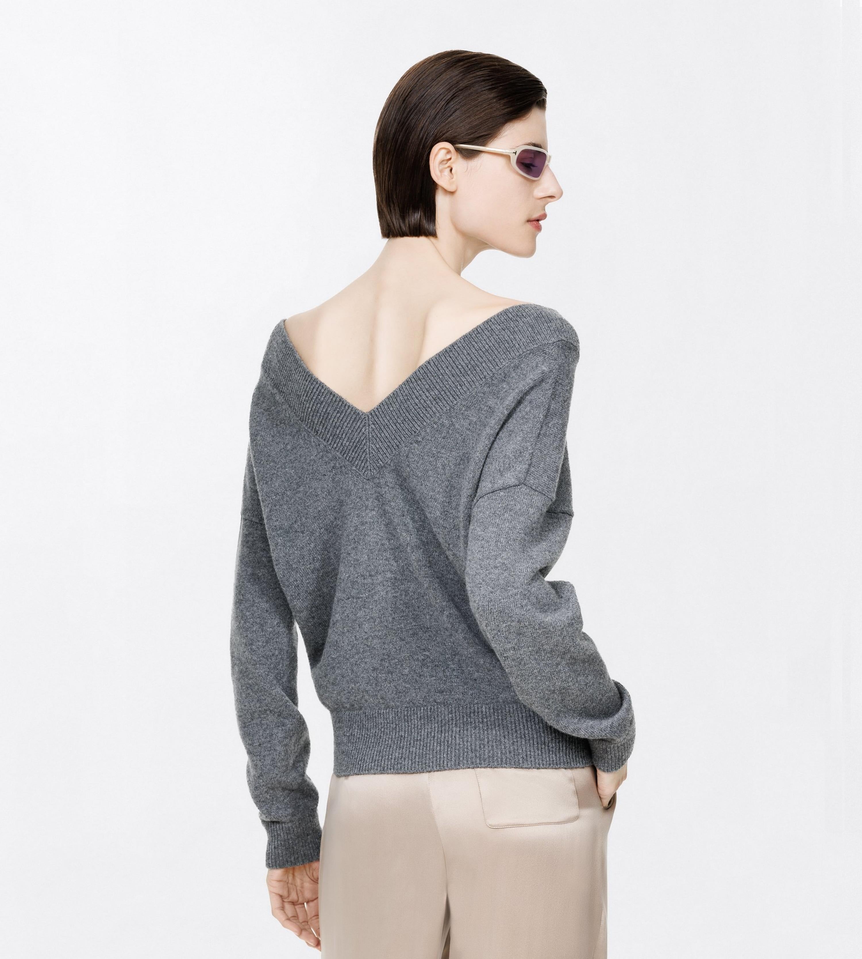 Off-shoulder v-neck sweater-TOM FORD-Verso