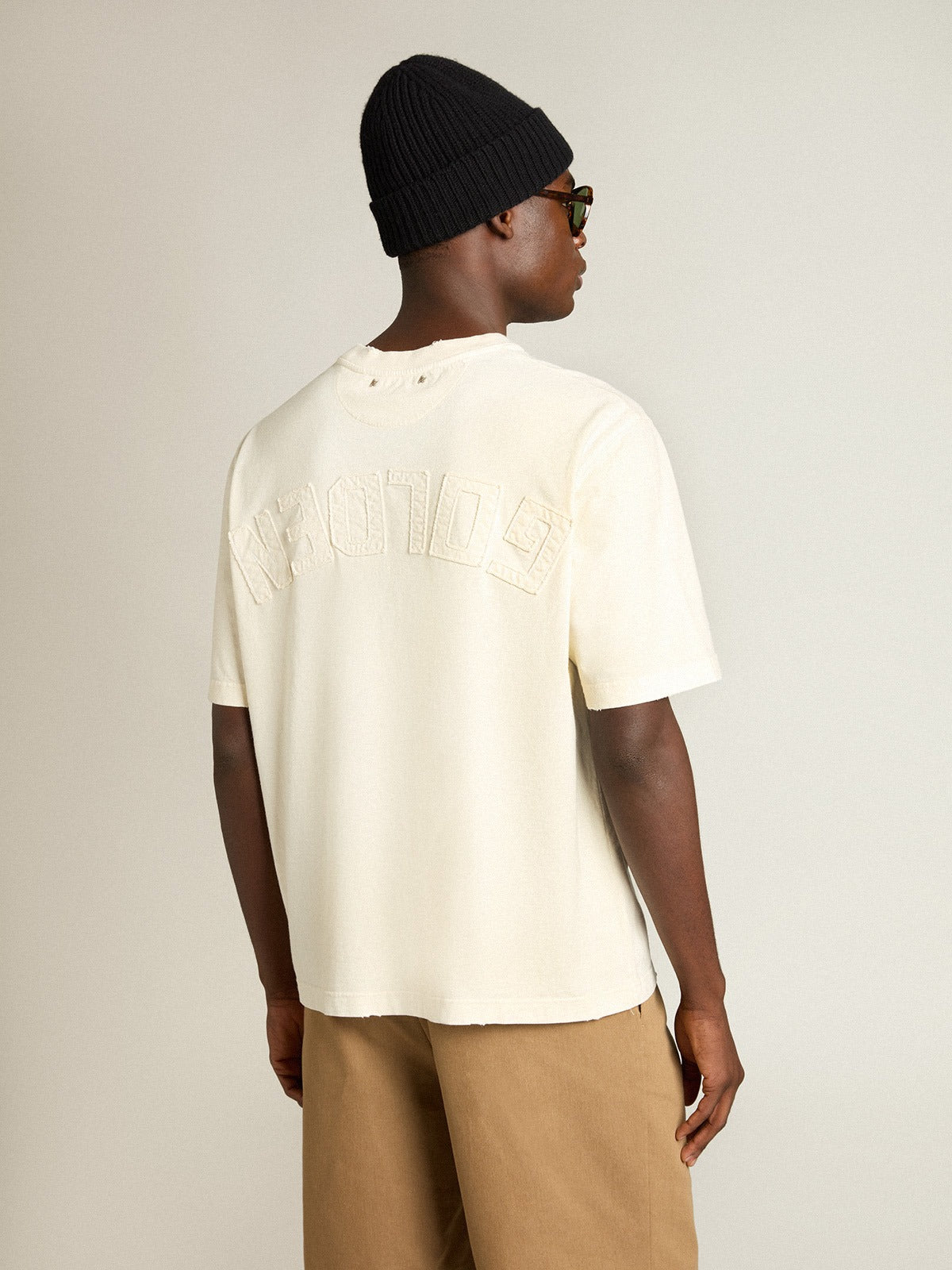 T-shirt in Aged White with Reverse Logo on the Back-GOLDEN GOOSE-Verso