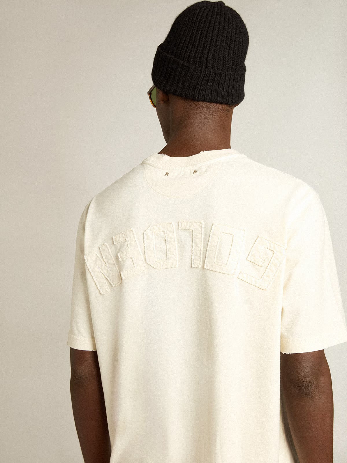 T-shirt in Aged White with Reverse Logo on the Back-GOLDEN GOOSE-Verso