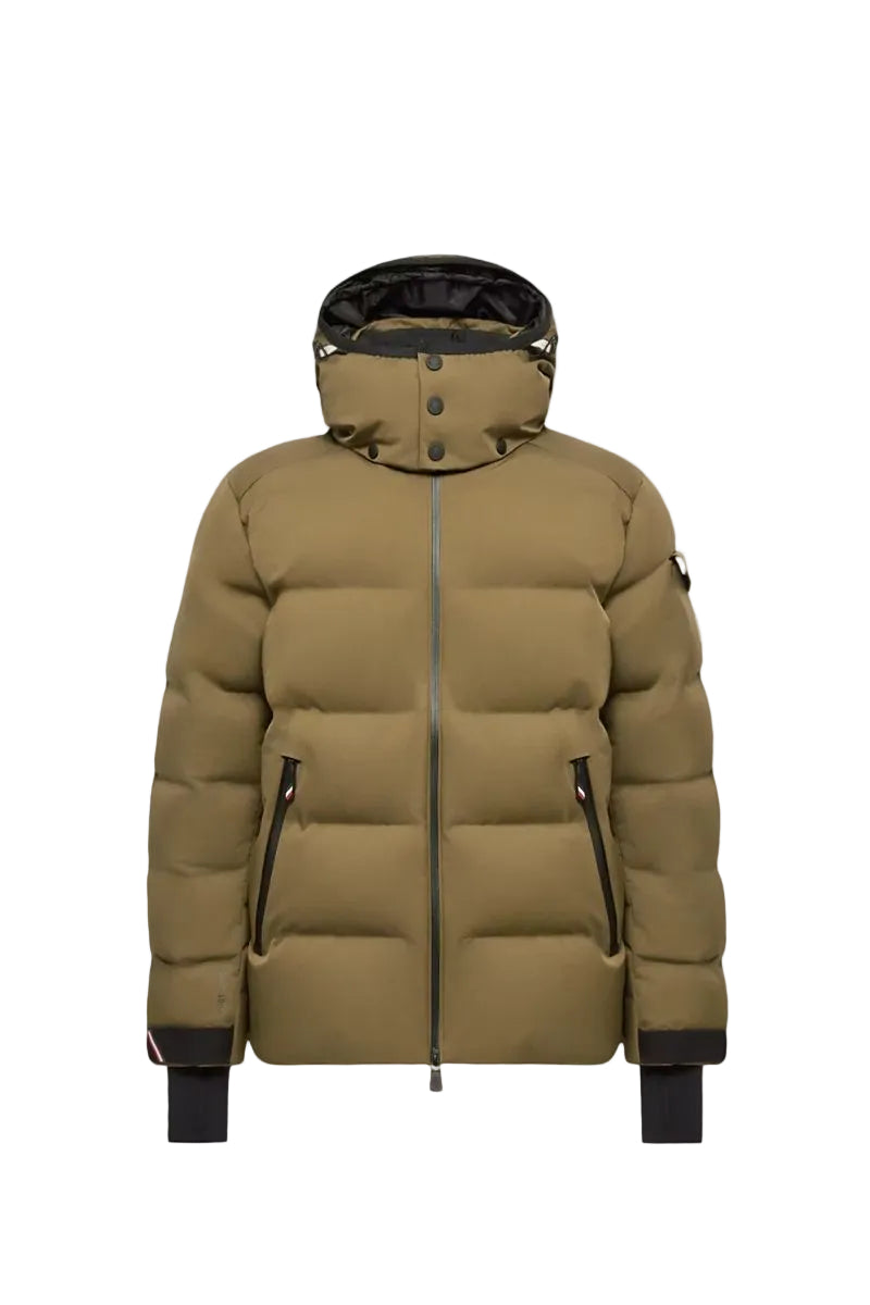 Made for protection and easy movement, the men's montgetech jacket blends wind‑ and water‑repellent protection with 4‑way stretch comfort.-MONCLER-313408-1-Verso