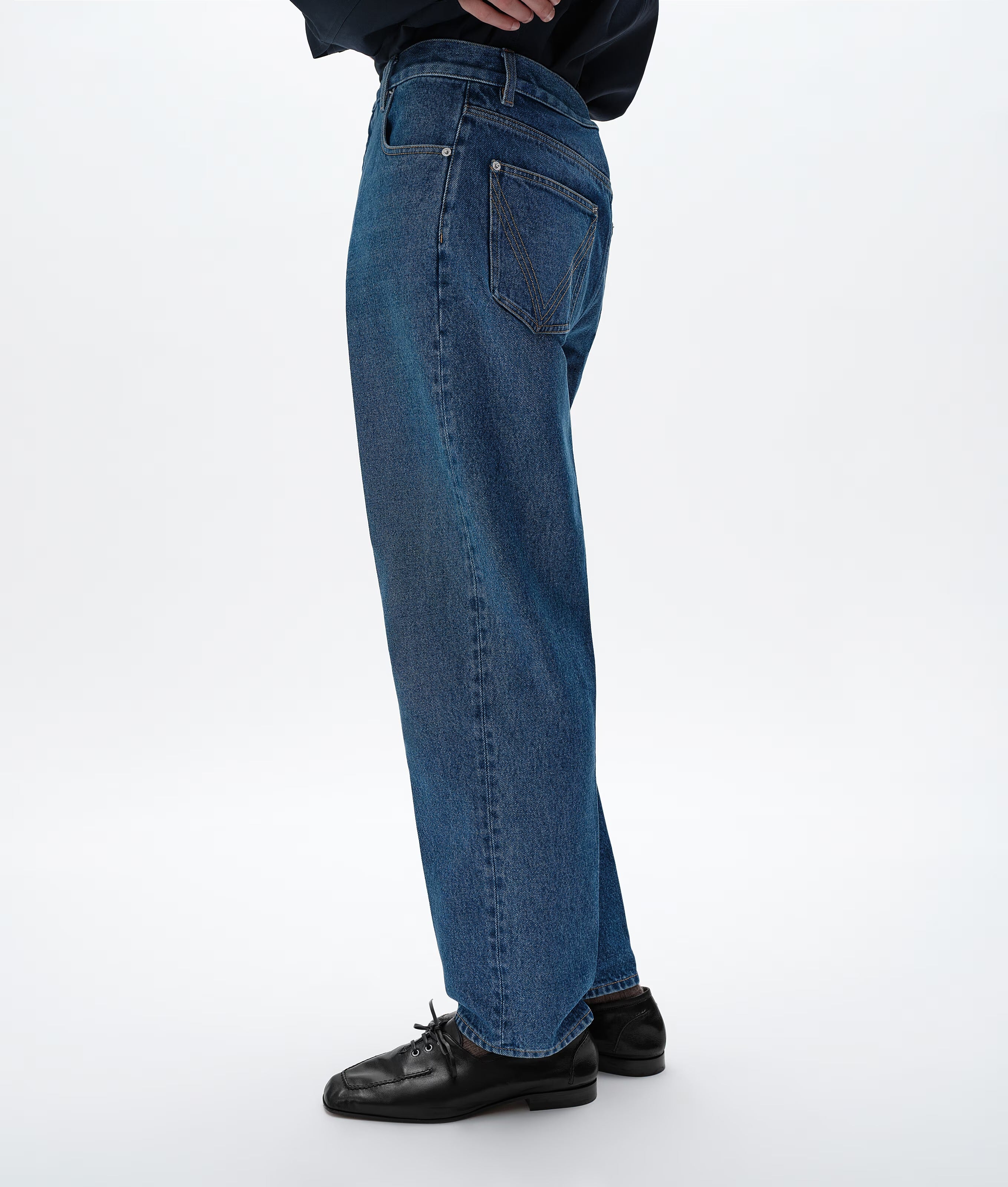 Medium indigo wide leg jeans-BOTTEGA VENETA-Verso