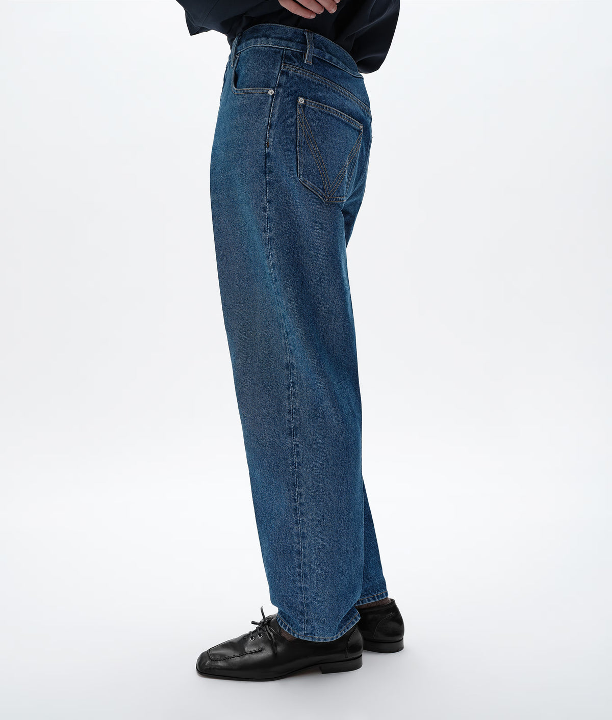 Medium indigo wide leg jeans-BOTTEGA VENETA-Verso