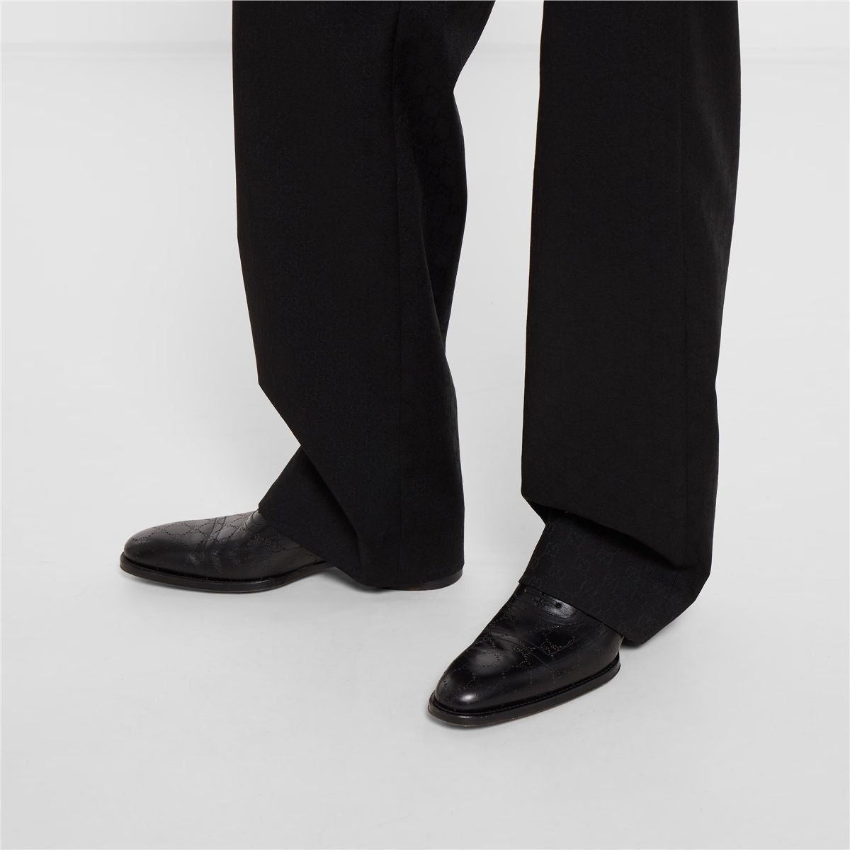 Men's lace-up shoe with lasered gg-GUCCI-Verso