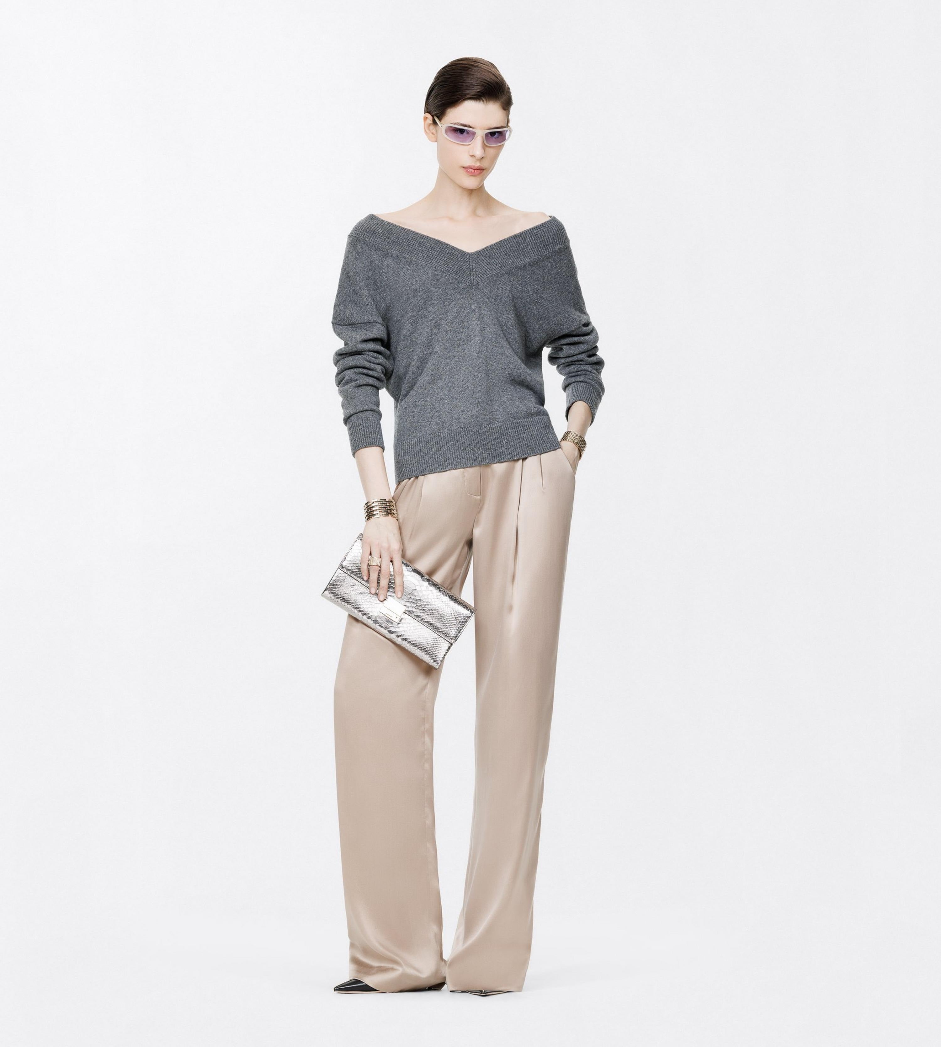 Off-shoulder v-neck sweater-TOM FORD-Verso