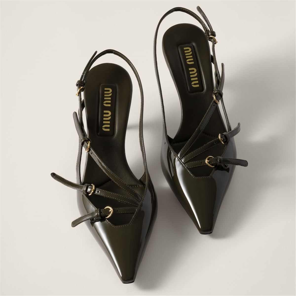 PATENT LEATHER SLINGBACKS WITH BUCKLES -  MIU MIU -  Verso