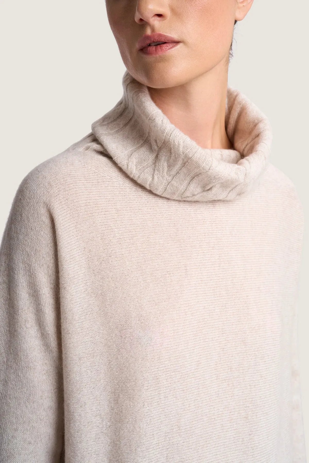 Pearl greay pure cashmere cable-knit collar-DEXTERIOR-Verso
