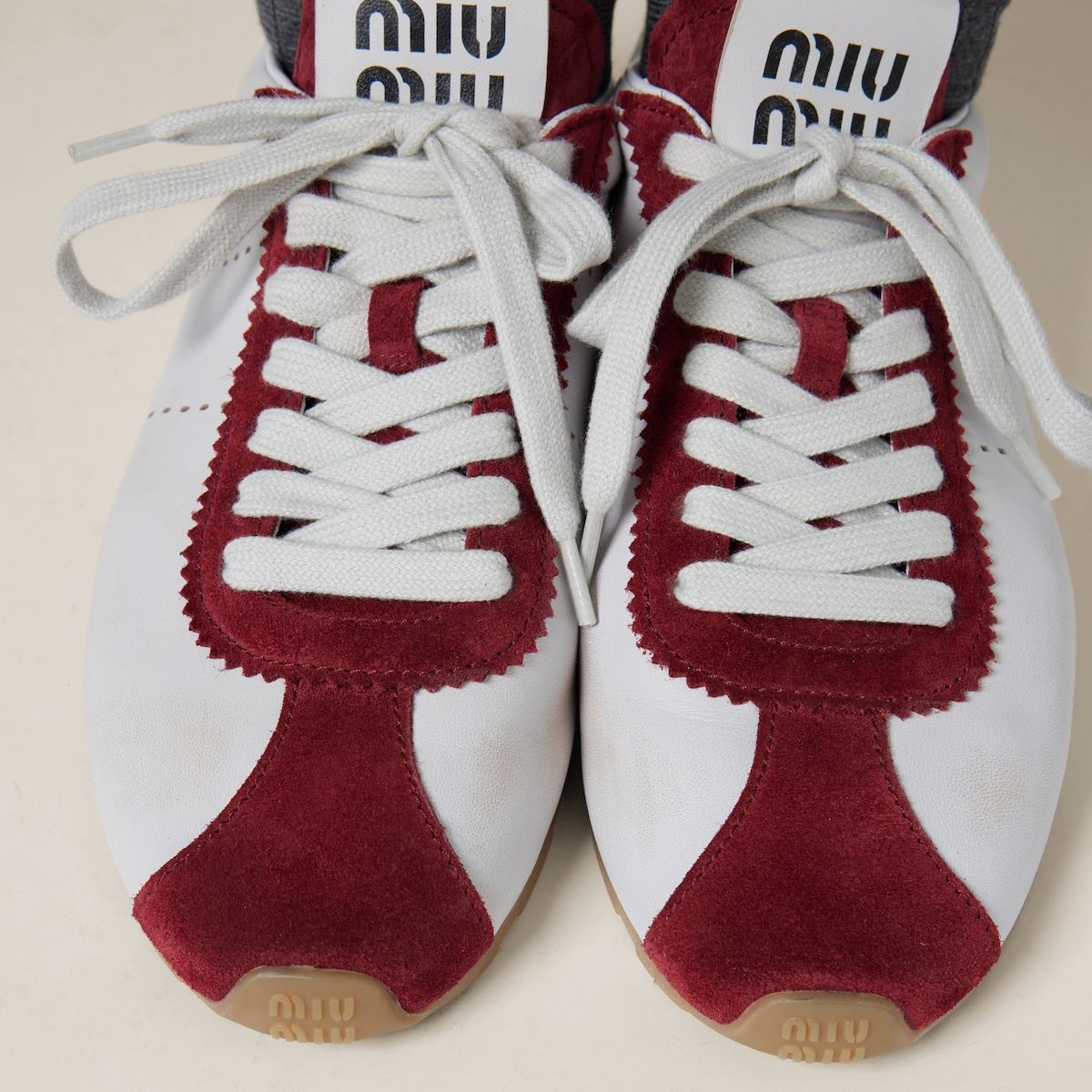 PLUME NAPPA LEATHER AND SUEDE SNEAKERS-MIU MIU-Verso