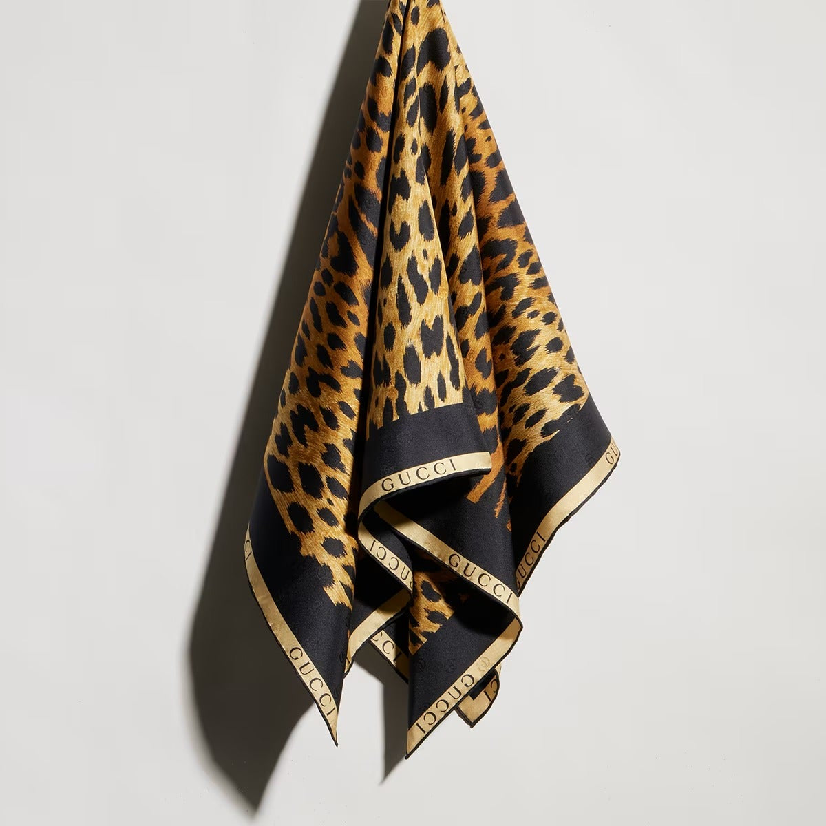 Printed silk twill carré-GUCCI-Verso