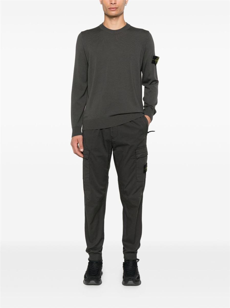 Regular-tapered-fit cargo trousers with zip pockets-STONE ISLAND-Verso