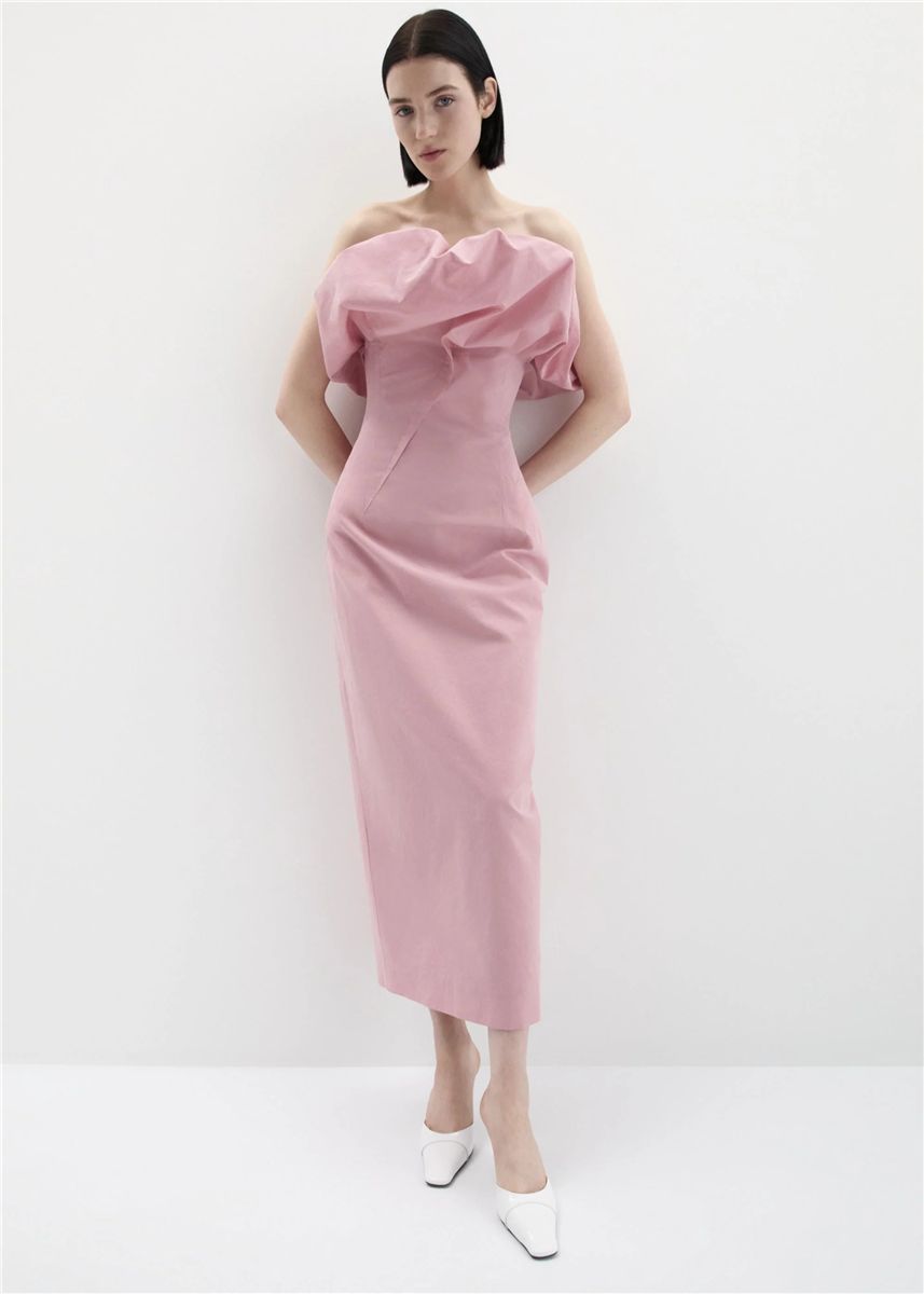 Sculptural neckline fitted dress in pink-MAGDA BUTRYM-Verso