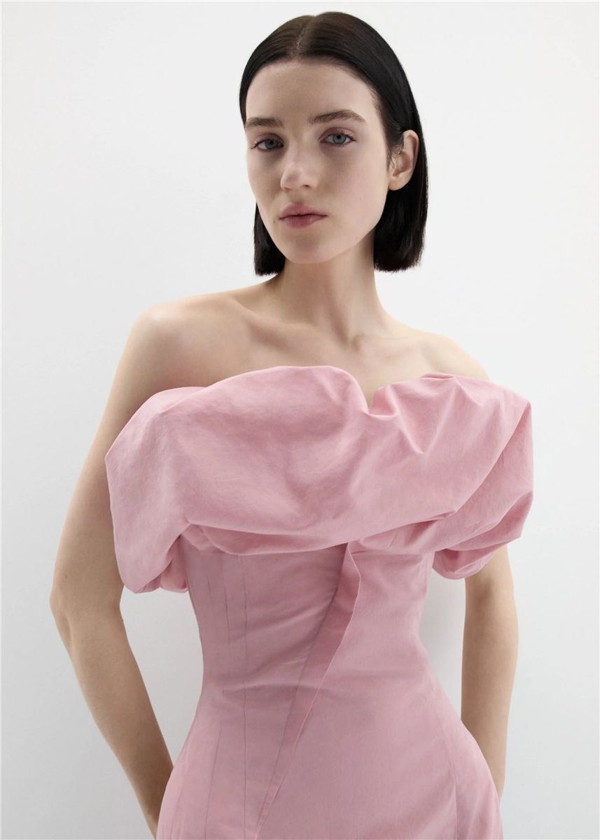 Sculptural neckline fitted dress in pink-MAGDA BUTRYM-Verso