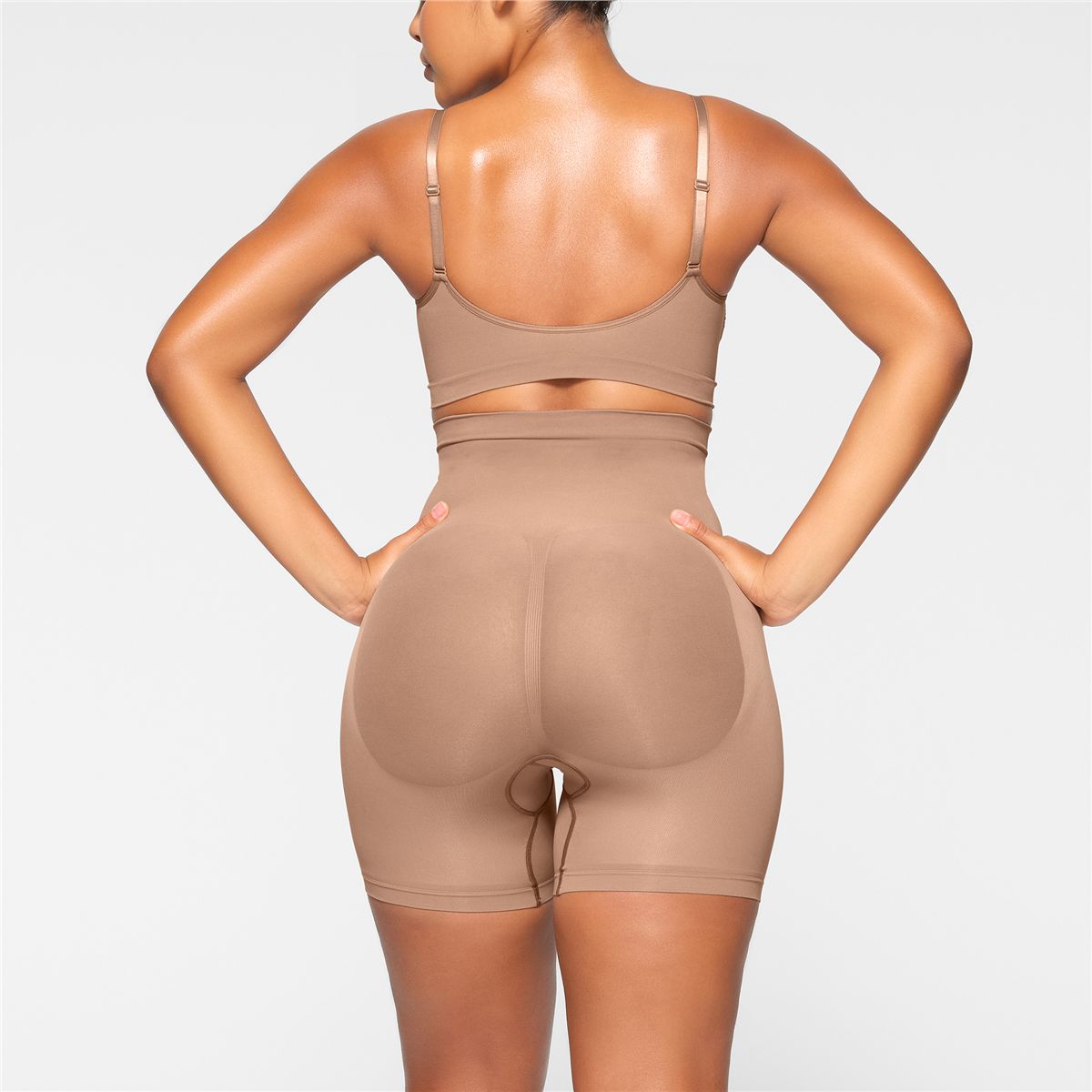 Seamless Sculpt Mid Thigh Short-SKIMS-Verso