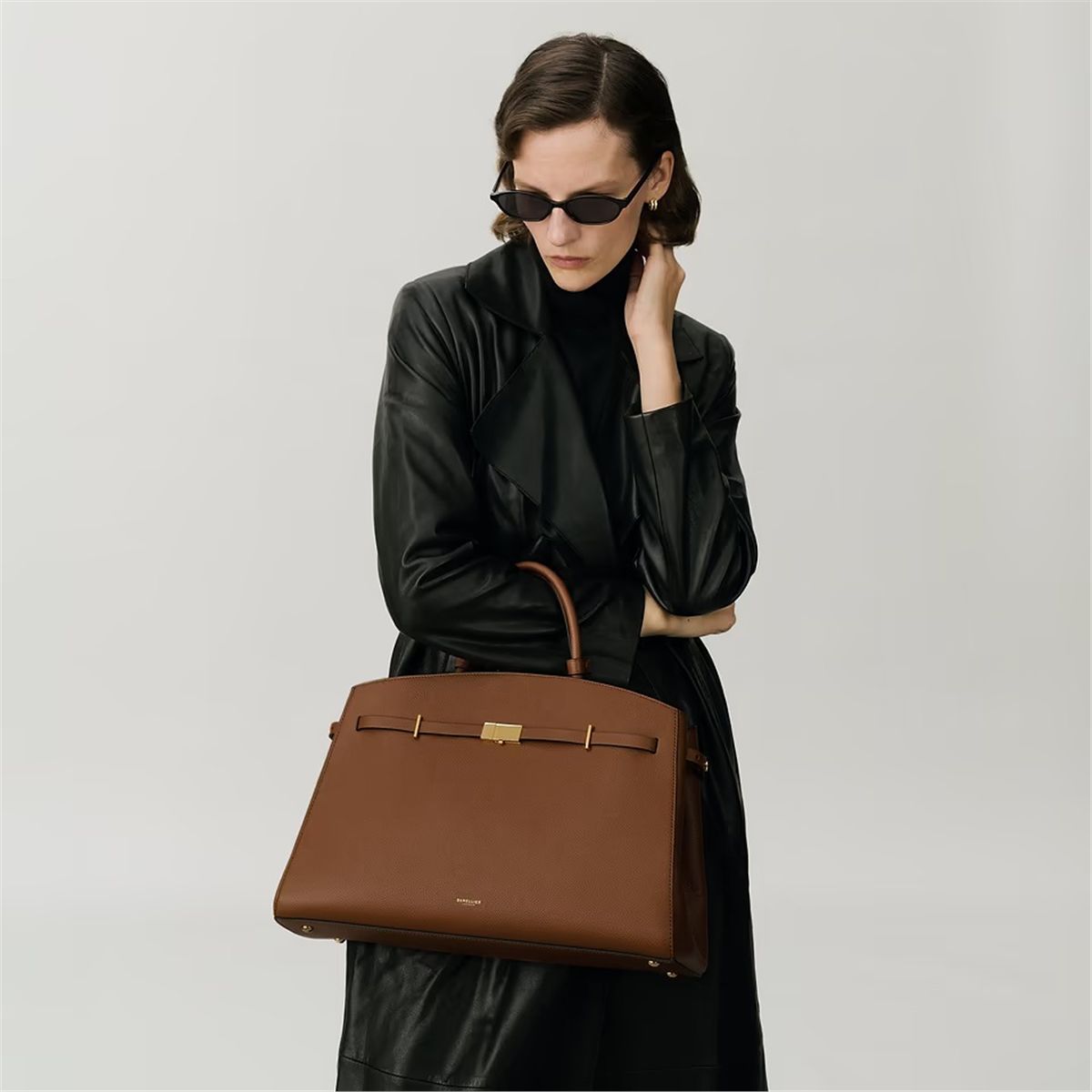 The hudson-DEMELLIER LONDON-Verso
