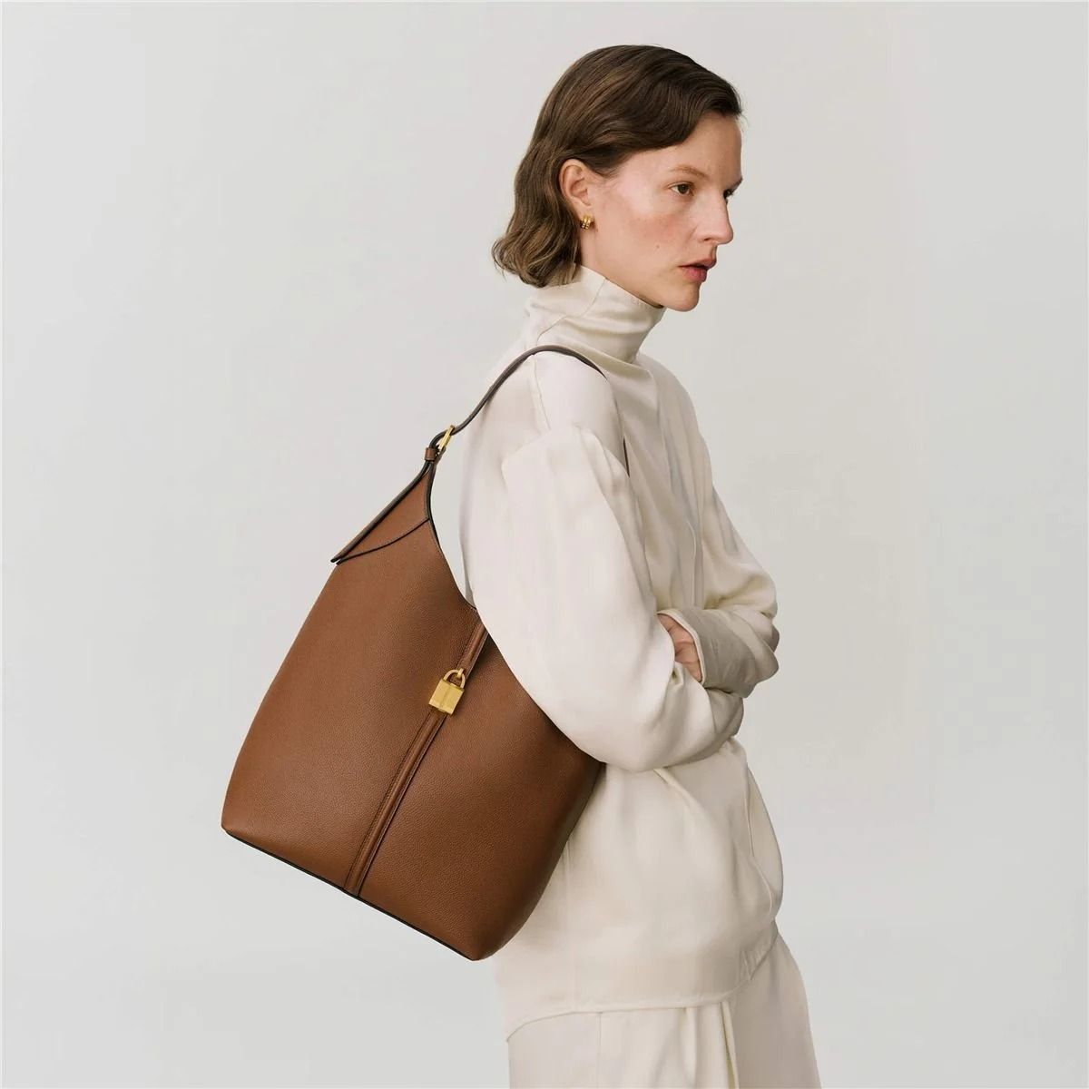 The Large Siena Bucket-DEMELLIER LONDON-Verso