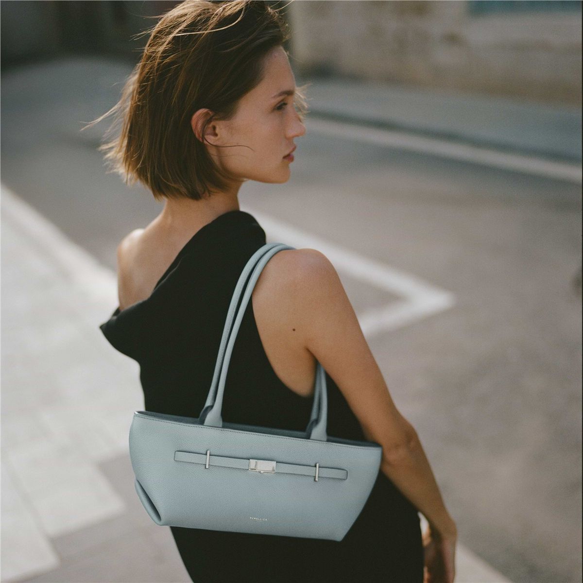The New York Shoulder