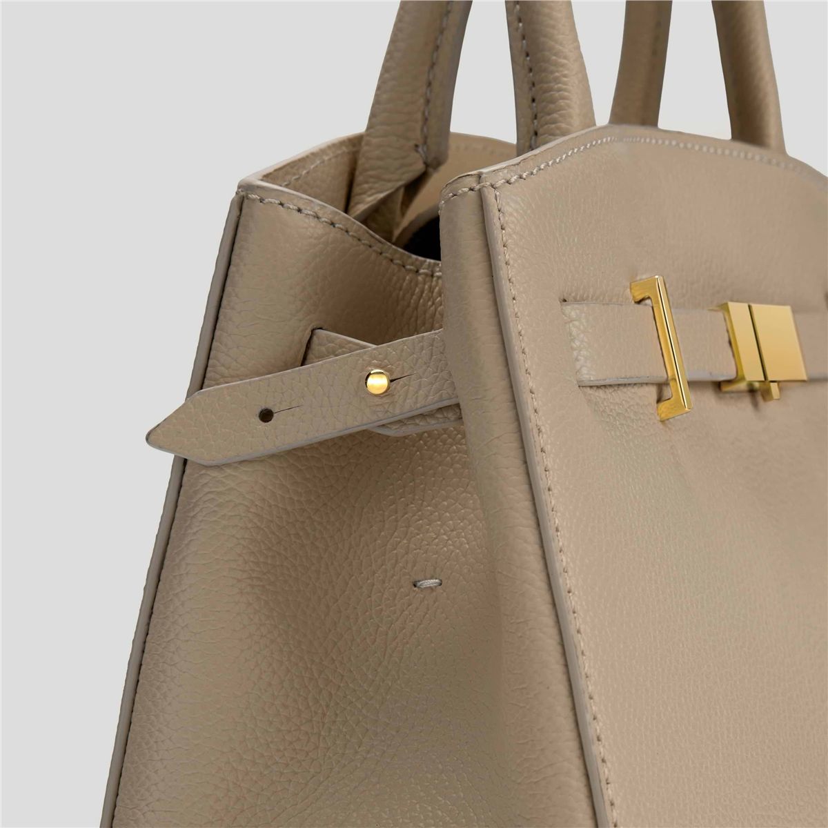 The small hudson-DEMELLIER LONDON-Verso