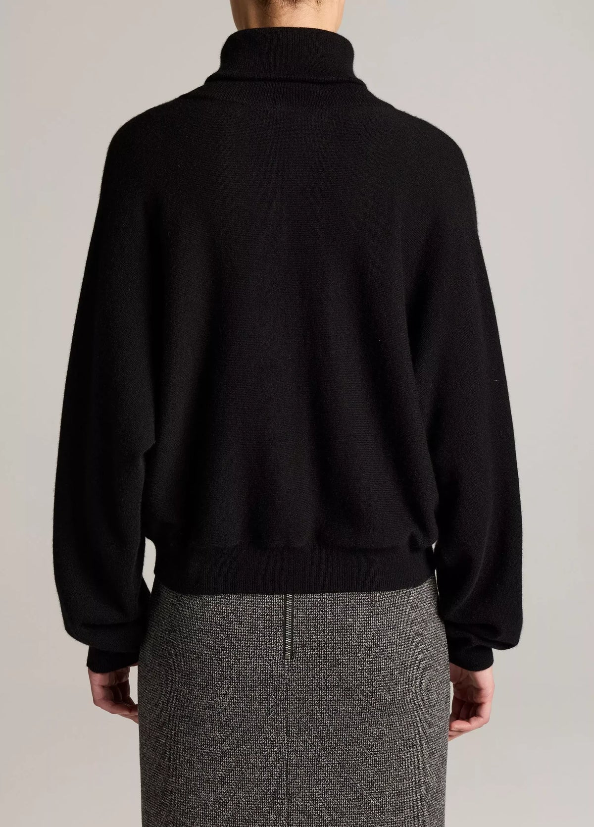 Wool-cashmere dolman-sleeve turtleneck sweater-VINCE-Verso