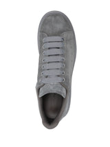 OVERSIZED LOW-TOP SNEAKERS