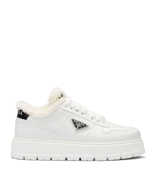 TRIANGLE-PLAQUE LOW-TOP SNEAKERS