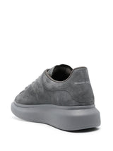 OVERSIZED LOW-TOP SNEAKERS