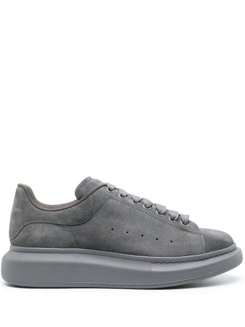 OVERSIZED LOW-TOP SNEAKERS