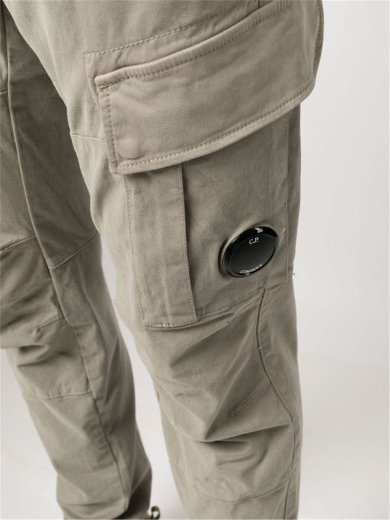 LENS-DETAIL CARGO TAPERED TROUSERS