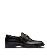 TRIANGLE-LOGO LEATHER LOAFERS